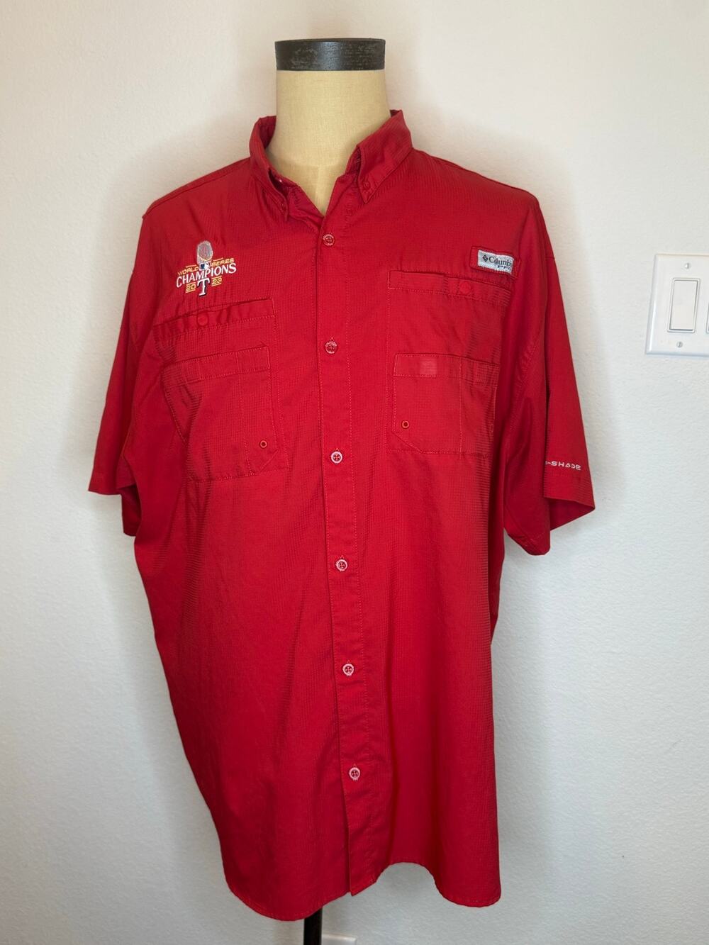Columbia PFG Omnishade shirt Texas Rangers World Series Champions 2023 L